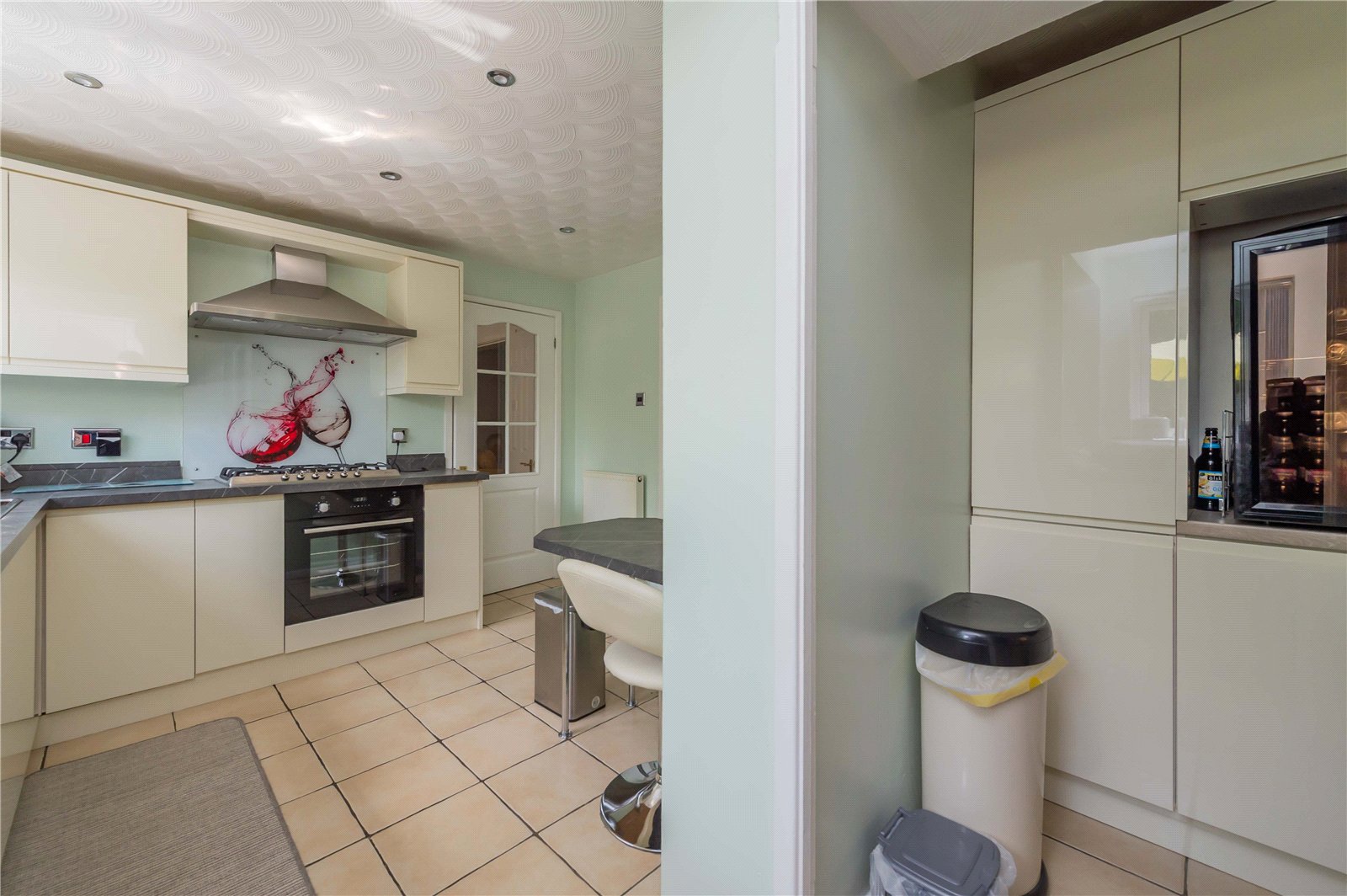 Picture No. 21 Cotswold Drive, Telford, TF3