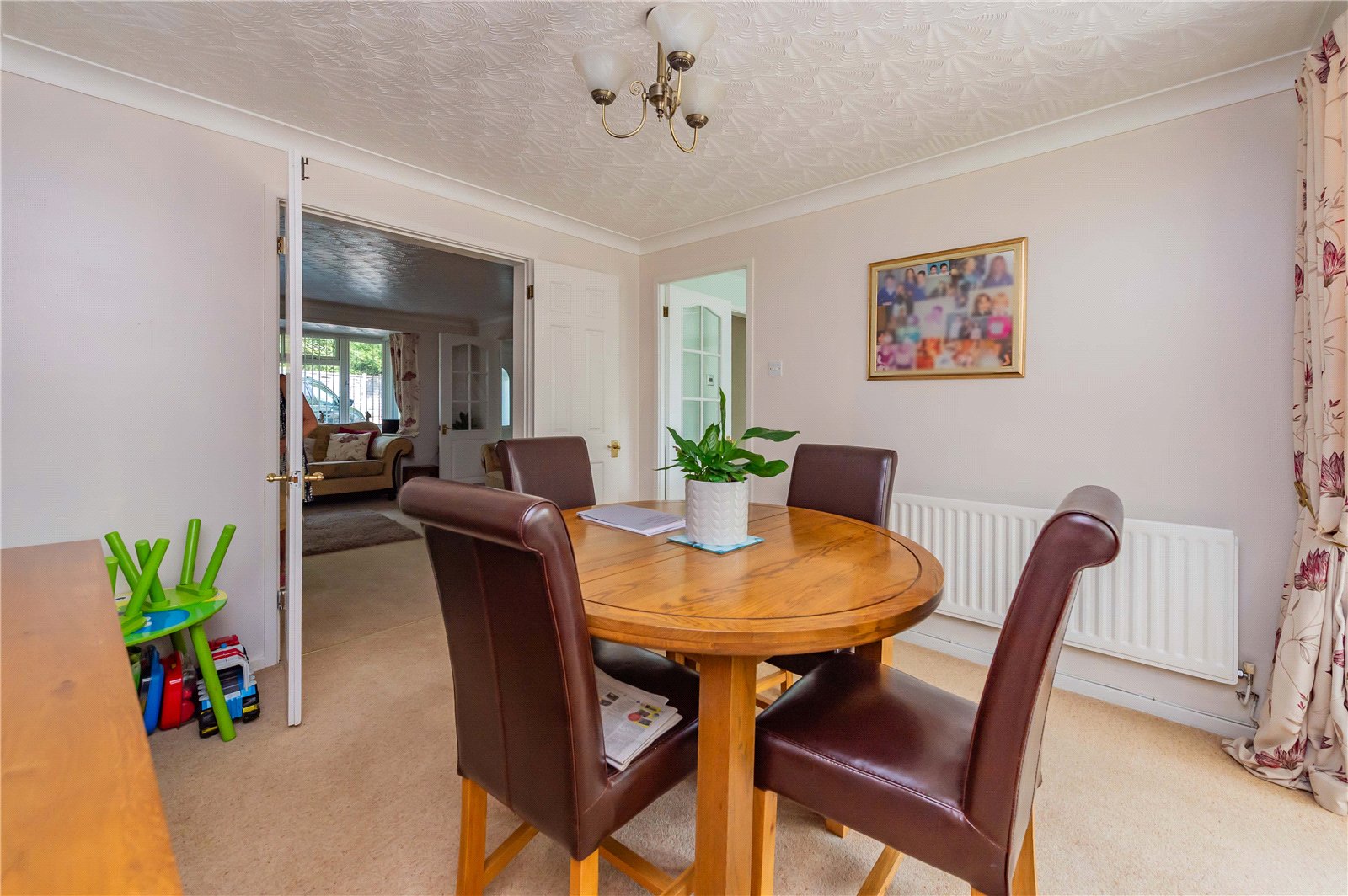 Picture No. 27 Cotswold Drive, Telford, TF3