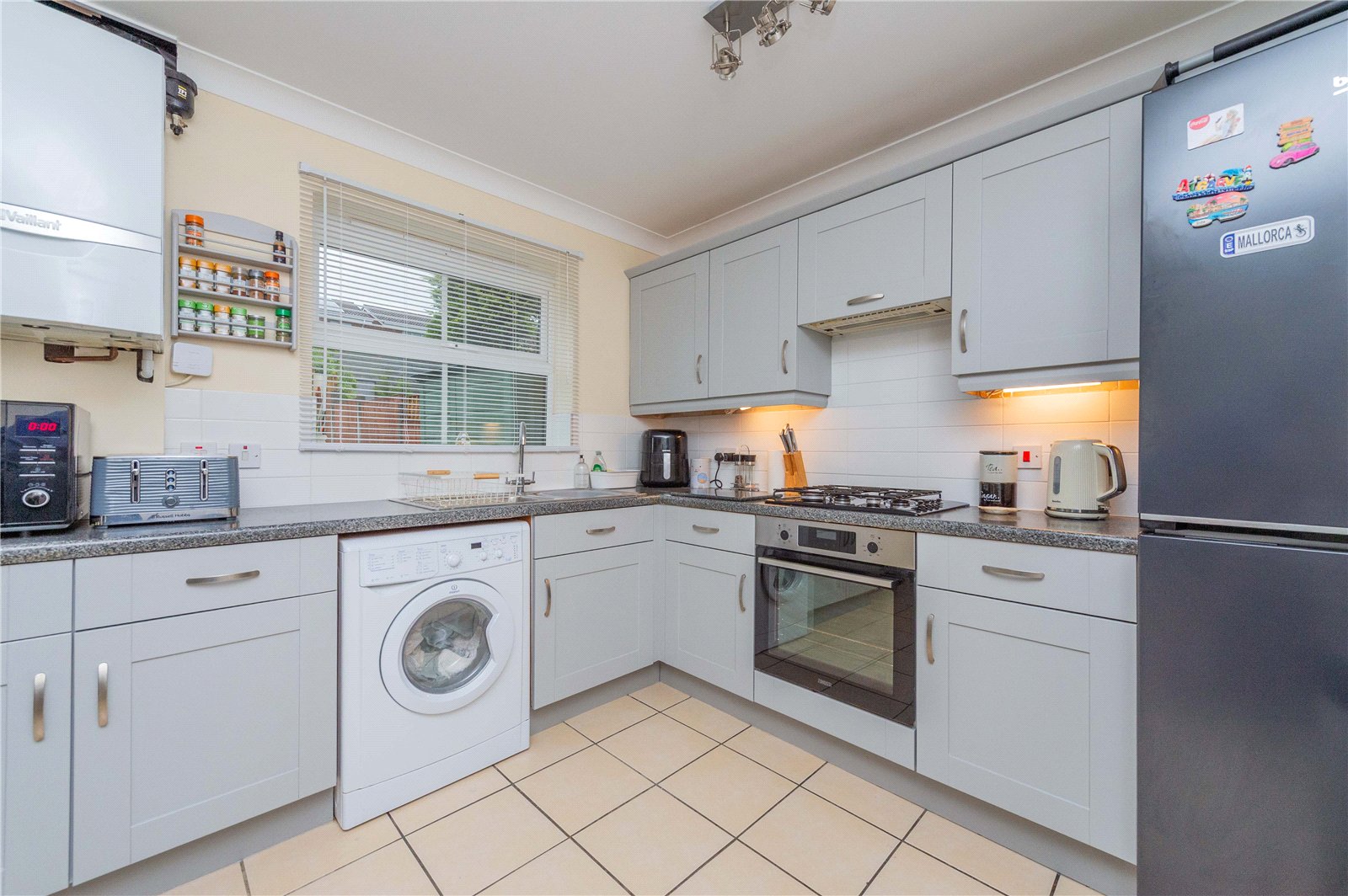Picture No. 70 Arundel Close, Telford, TF3