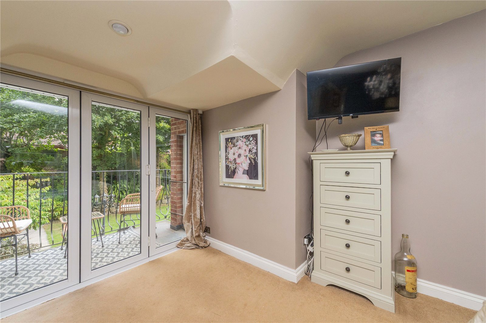 Picture No. 12 Heath Hill, Dawley, TF4