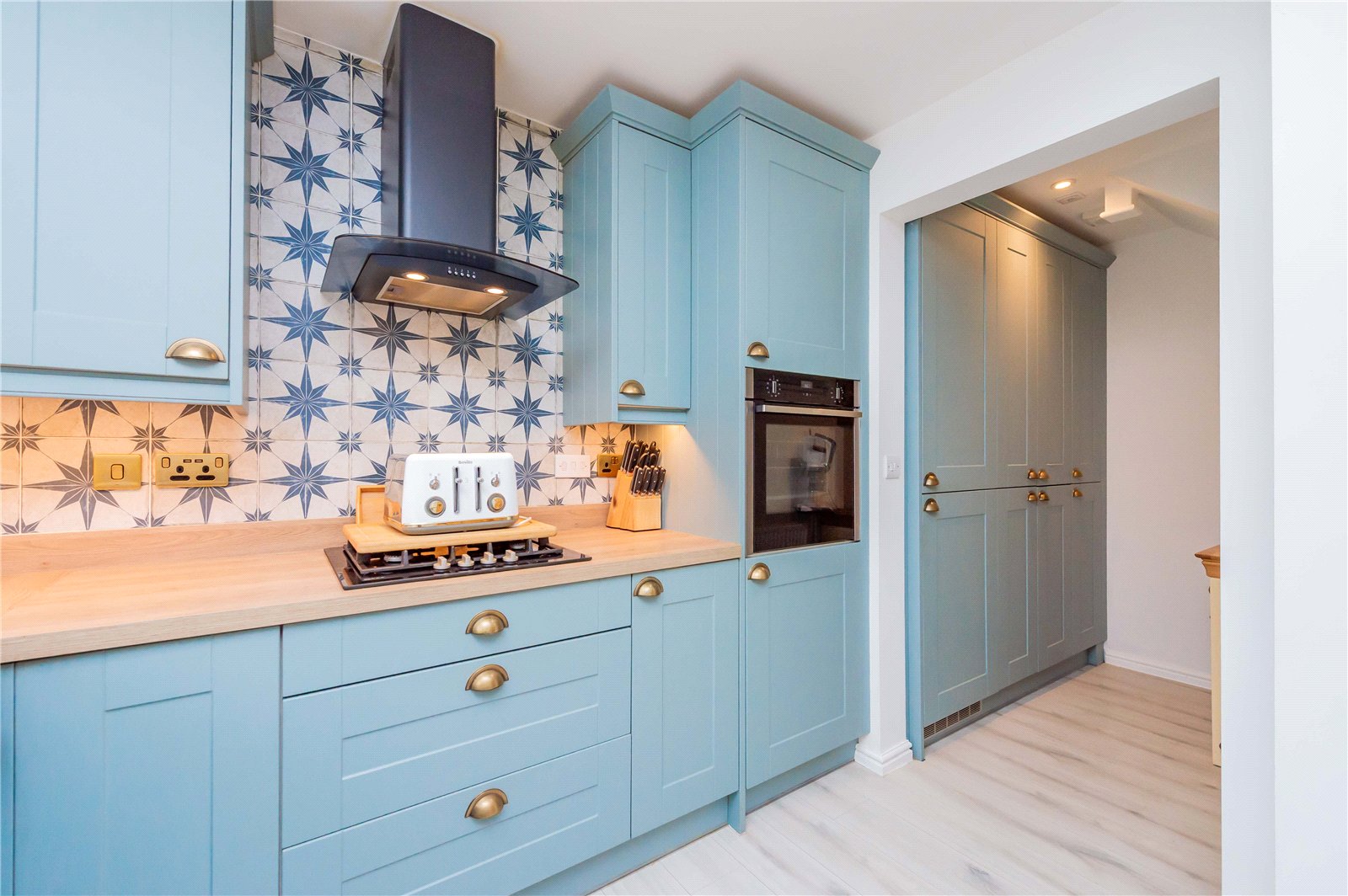 Cheshires Way, Telford, TF3