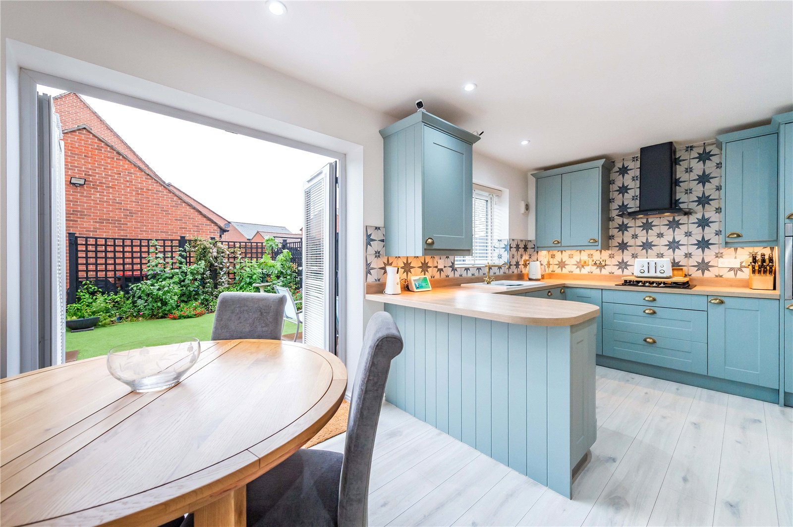 Cheshires Way, Telford, TF3